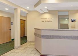 Red Lion Inn & Suites Elk Grove Village 2