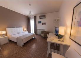 Hotel Riviera 5