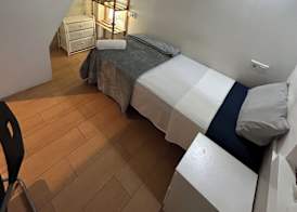 airbhouse private rooms & apartments 4