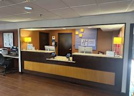 Holiday Inn Express FORSYTH by IHG 2