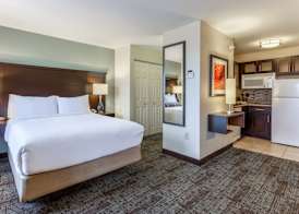 Staybridge Suites DAVENPORT by IHG 4