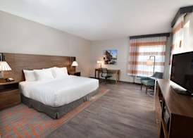 La Quinta Inn & Suites by Wyndham Wisconsin Dells- Lake Delton 4