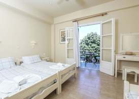 The Mayflower Studios & Apartments 4