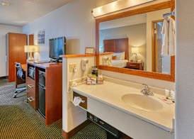 Yellowstone River Inn & Suites 3