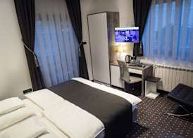 Log In Rooms 3
