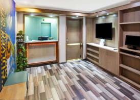 Travelodge by Wyndham Culver City 2