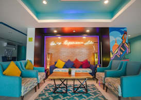 Jomtien Beach Sleep Inn - Steps from Beach & Market 4