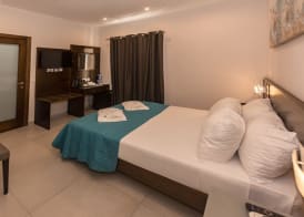 Cerviola Hotel 5