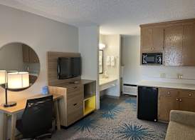 Days Inn by Wyndham Valdosta I-75 5