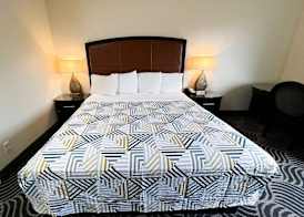 Executive Inn & Suites Breaux Bridge, LA 2