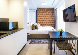 OLD TOWN SNAIL Design Apartments 2