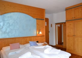 Hotel Corona 4