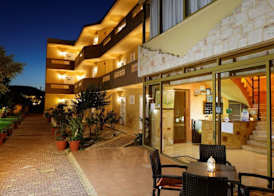 Danelis Studios & Apartments 3