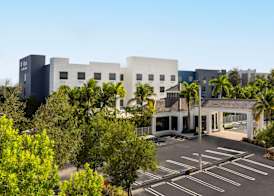 Hilton Garden Inn West Palm Beach Airport 2