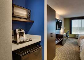 Holiday Inn Express LEXINGTON NORTH-GEORGETOWN by IHG 3