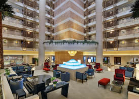 Sheraton Dubai Creek Hotel & Towers 4