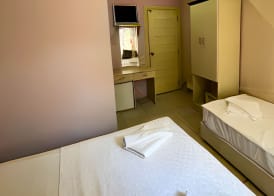 Beachway Hotel 5