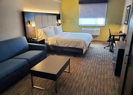 Holiday Inn Express QUEENS - MASPETH by IHG 2