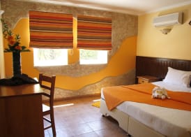 Montinho De Ouro 4