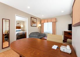 Candlewood Suites LAX HAWTHORNE by IHG 2