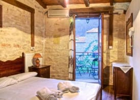 Stone Village Hotel Apartments 5