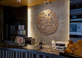 East Dragon Hotel 3
