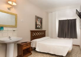 Málaga Inn 5