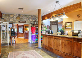Cambria Pines Lodge 2