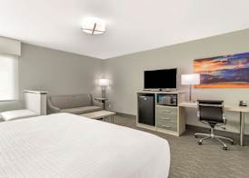 Best Western Plus Cleveland Inn & Suites 4