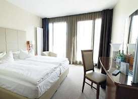 Hotel Am Blauen Wunder 5