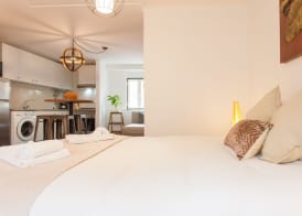 Martim Moniz Studio Apartments - by LU Holidays 5