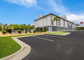 Spark by Hilton Tifton 4