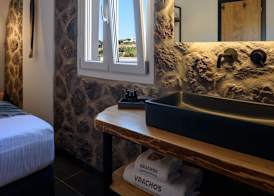 Vrachos Suites Mykonos 5
