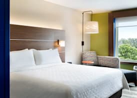 Holiday Inn Express & Suites HEATH - NEWARK by IHG 5