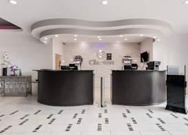 Clarion Inn & Suites Across From Universal Orlando Resort 2