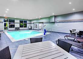 Hampton Inn Gardner 5
