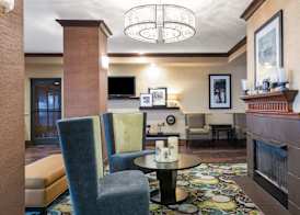 Hampton Inn & Suites Florence Center 5