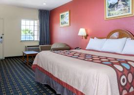 Super 8 by Wyndham Stafford Sugarland Area 4