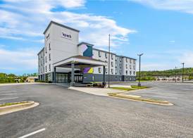 Spark by Hilton Pelham Birmingham I 65 4