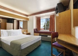 Microtel Inn & Suites by Wyndham Albuquerque West 4
