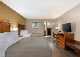 Quality Inn Lumberton North 5