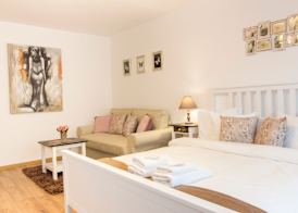 Sector 4 - Motru 75 by MRG Apartments 2