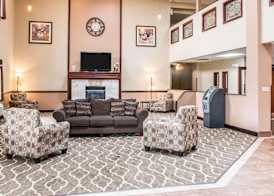 Country Inn & Suites by Radisson, Battle Creek, MI 4