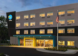 Tru By Hilton Martinsburg 4