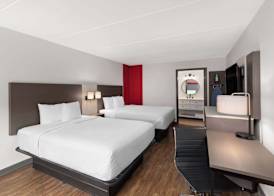 Ramada by Wyndham Bainbridge 5