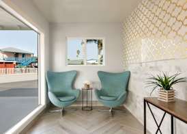 Torch Lite Inn at the Beach Boardwalk 4