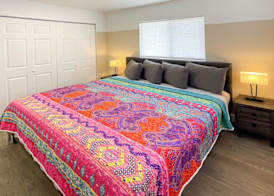 Lazy Cuckoo Inn - Sleek and Stylish Studio Apartments 4