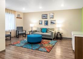 WoodSpring Suites Toledo Maumee 5
