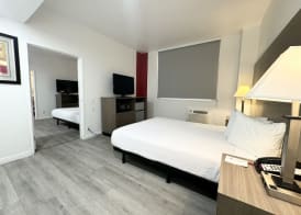 Ramada by Wyndham San Diego Airport 4