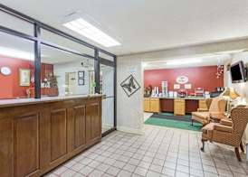 Super 8 by Wyndham Tifton 2